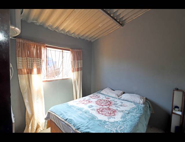 9 BEDROOM HOUSE FOR SALE IN COSMO CITY